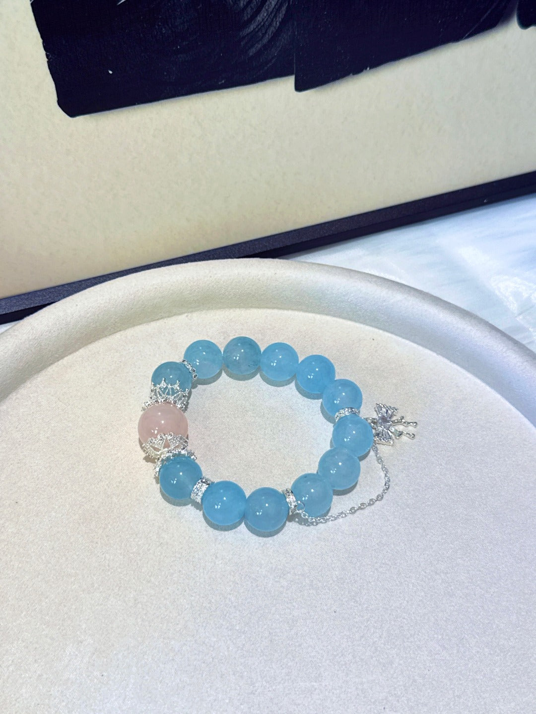 ▫️▪️ Blue chalcedony powder crystal bracelet